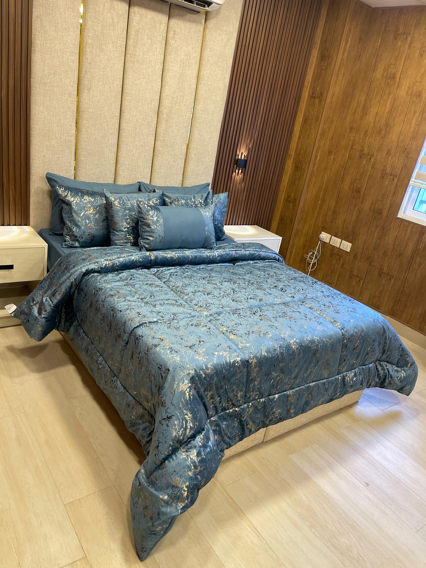 Royal double comforter 9pcs