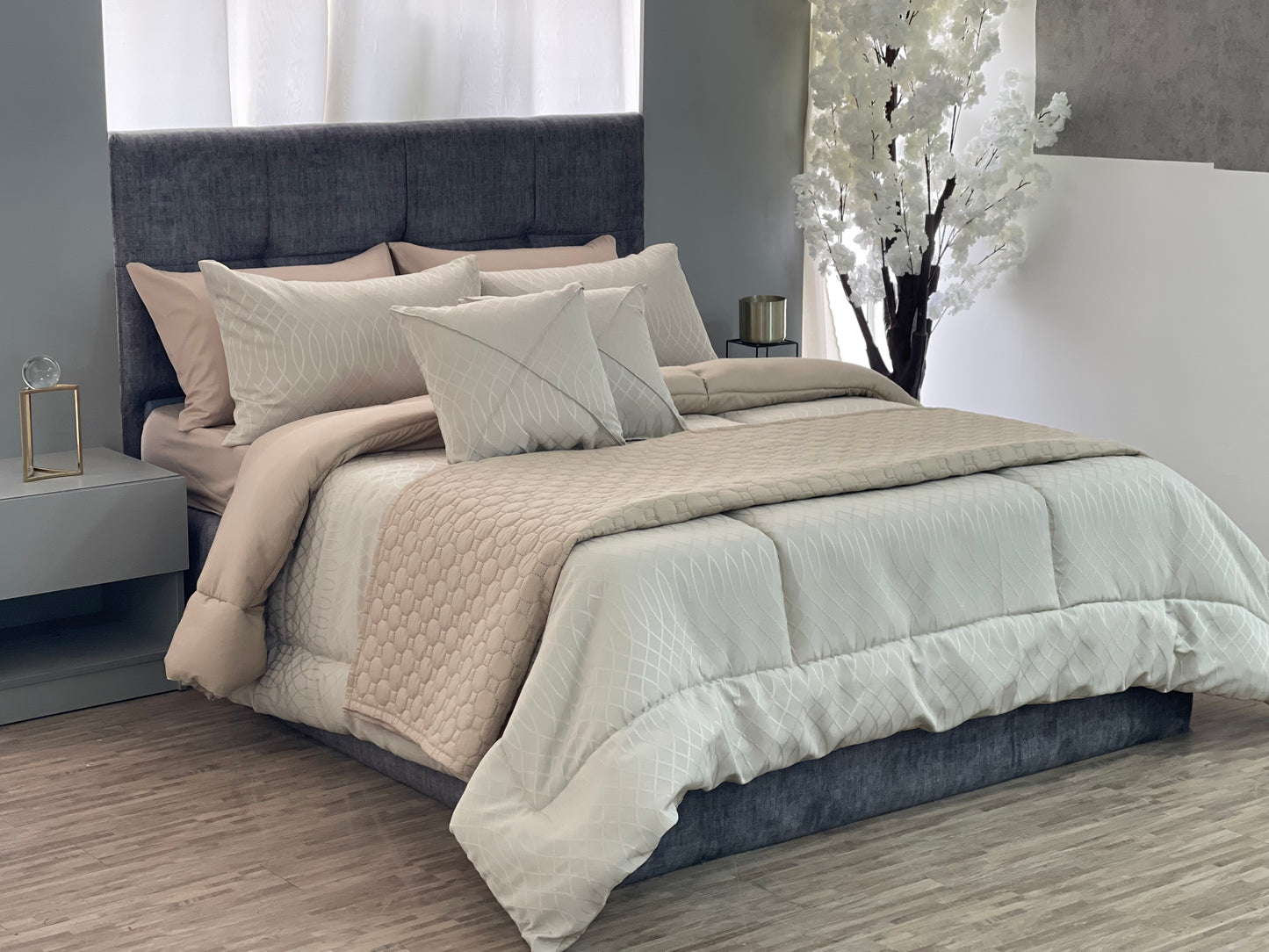 Luxury 9-Piece Jacquard Double Duvet Set with Ultrasonic Comforter