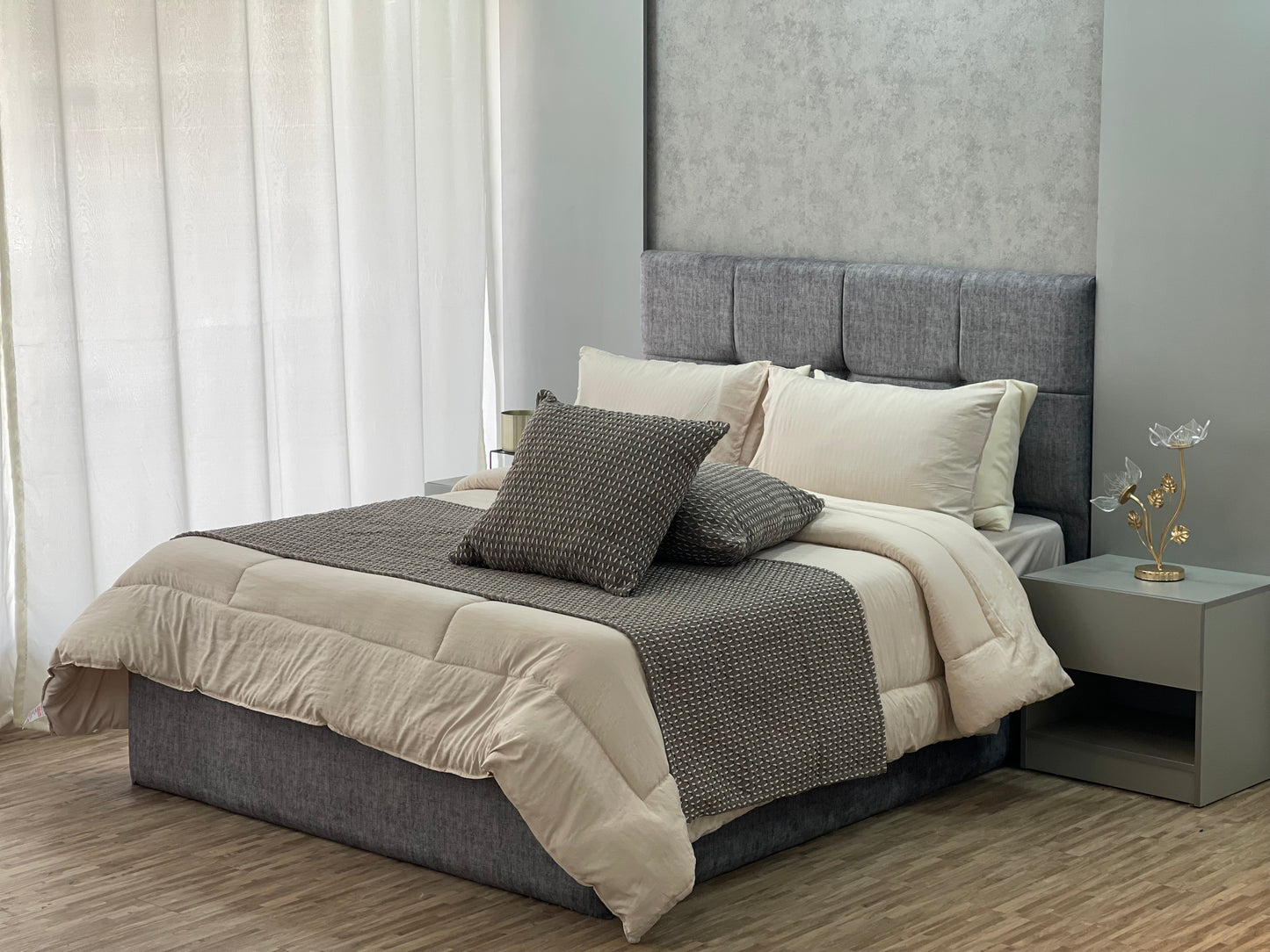 Double Quilt with Runner 9 Pieces