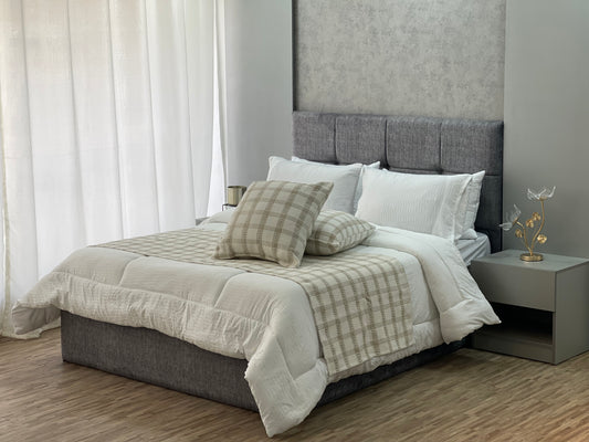 Double Quilt with Runner 9 Pieces